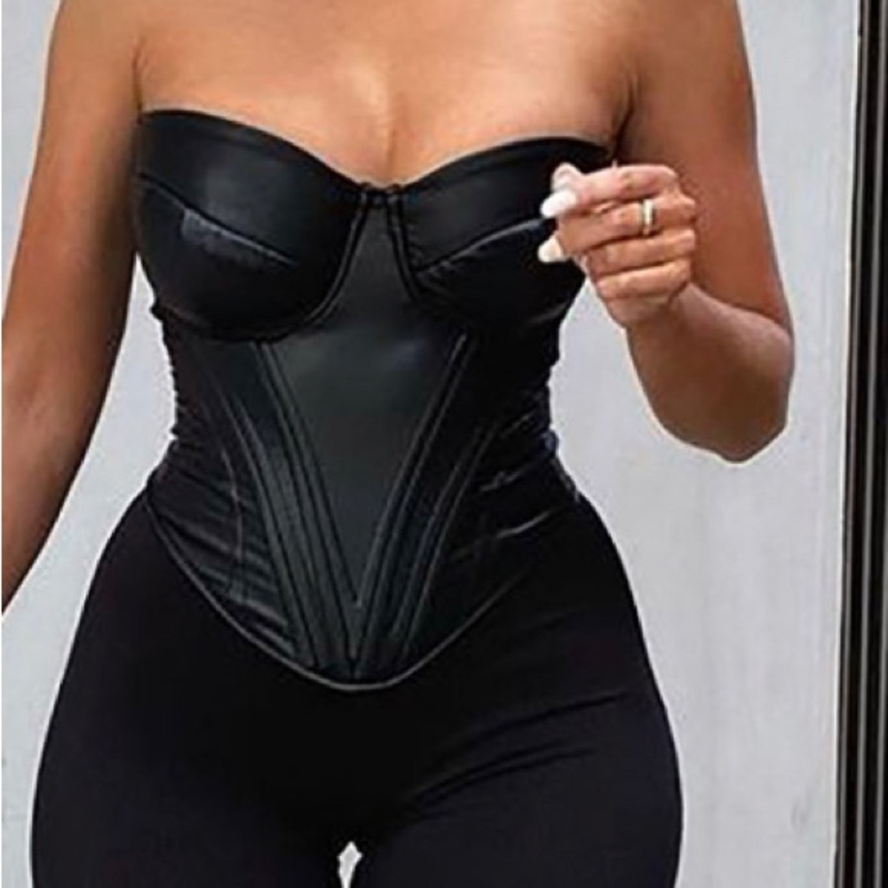 Bae for tonight: Corset top S